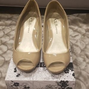 NIB-Nude Patent Leather Peep Toe Wedges
